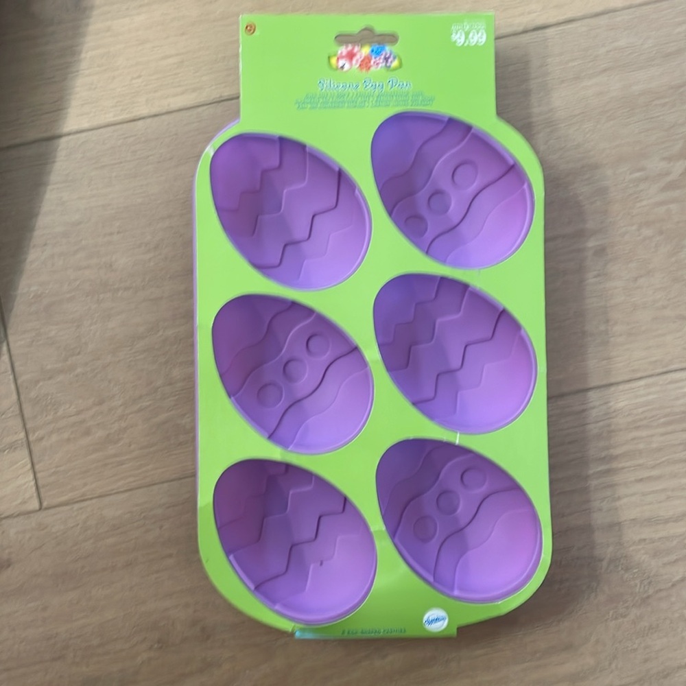 Easter egg baking pans- set of 3 - Picture 4 of 5